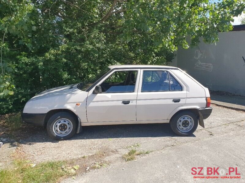 1990' Skoda Favorit photo #1