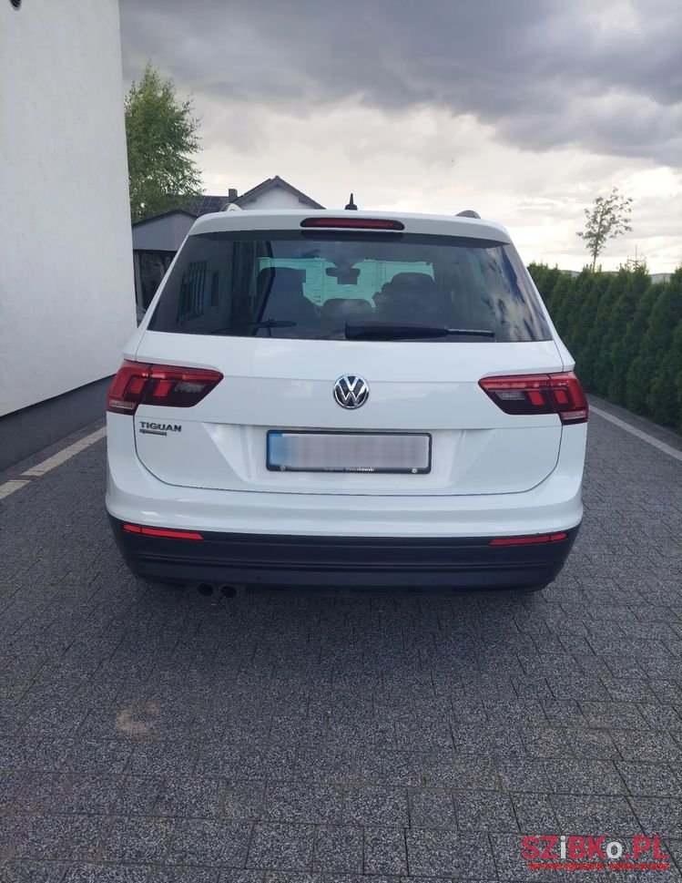 2019' Volkswagen Tiguan 1.5 Tsi Evo Comfortline photo #3