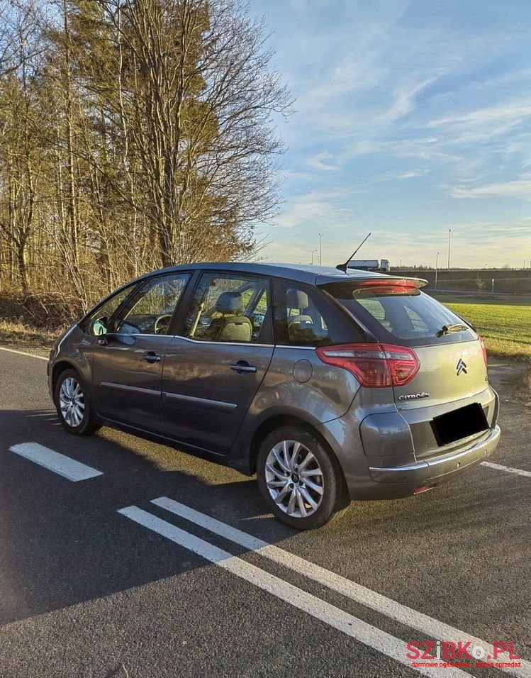 2009' Citroen C4 Picasso photo #2