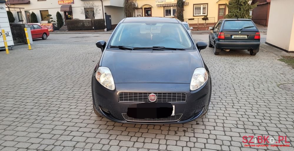 2009' Fiat Grande Punto photo #3