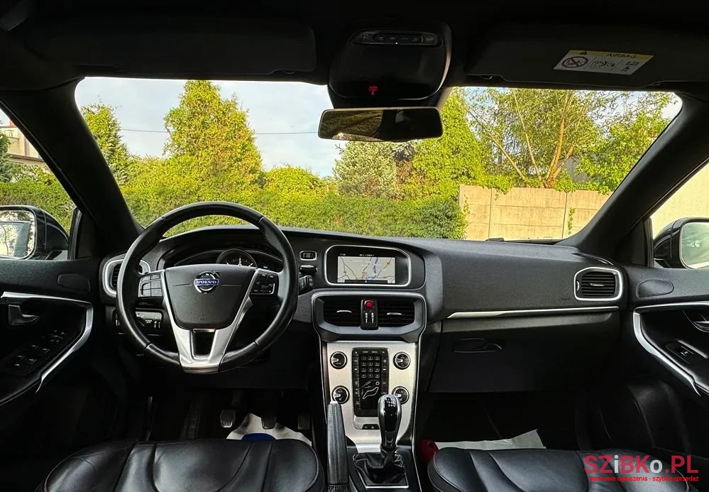 2015' Volvo V40 D2 Ocean Race photo #4