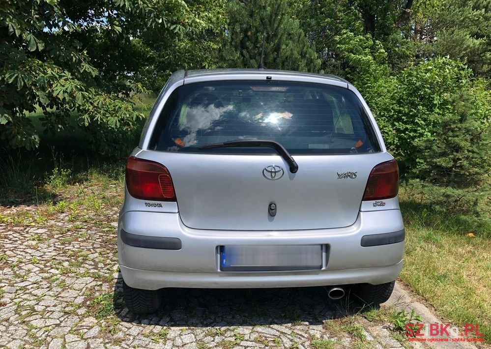 2004' Toyota Yaris photo #5