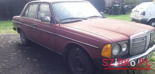 1978' Mercedes-Benz W123 photo #1