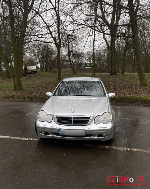 2003' Mercedes-Benz C-Class photo #2