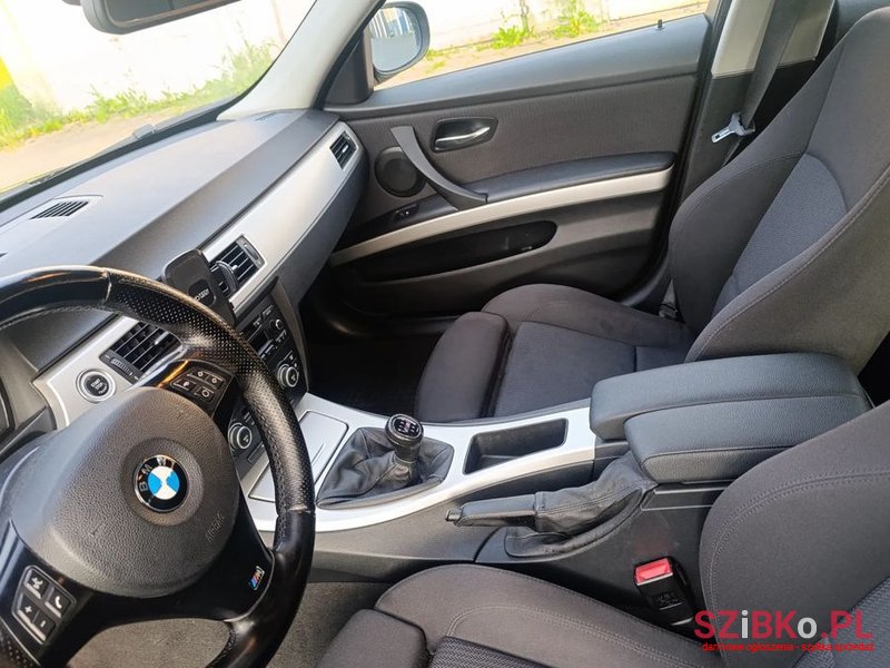 2008' BMW 3 Series 320I photo #5