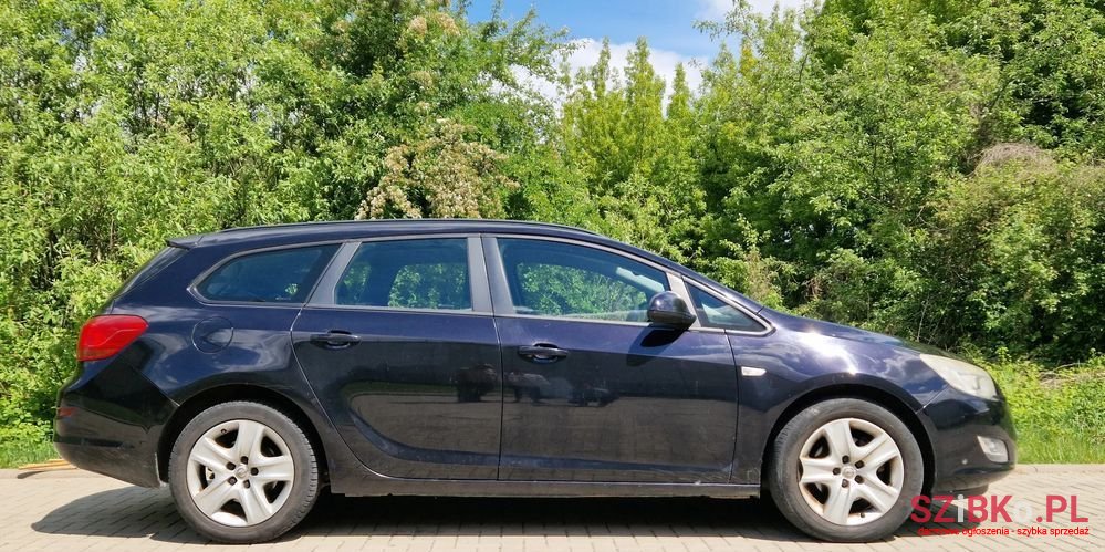 2011' Opel Astra Iv 1.7 Cdti Enjoy photo #2