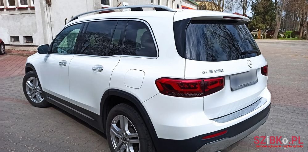 2020' Mercedes-Benz GLB photo #5