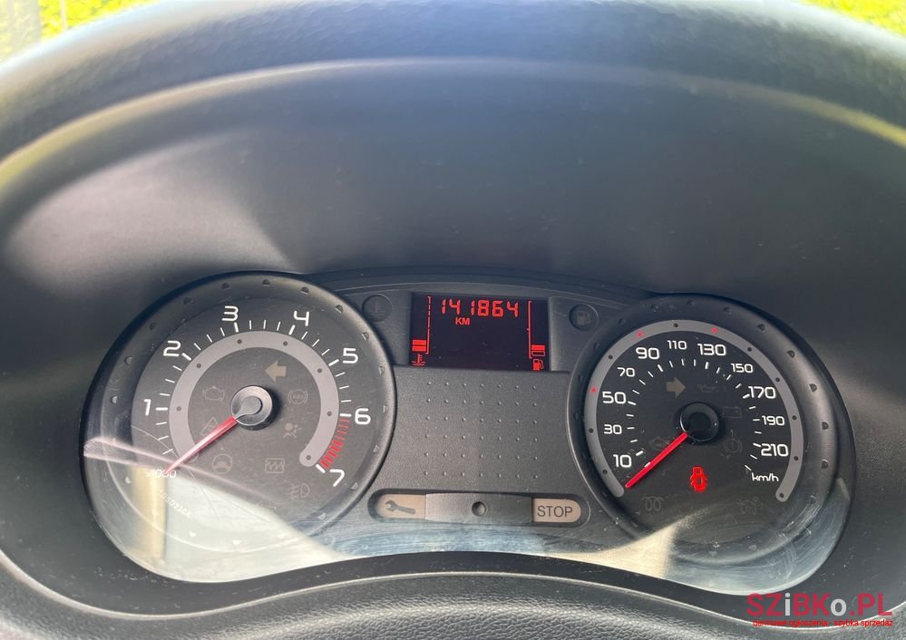 2008' Renault Clio photo #3