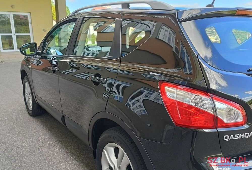 2011' Nissan Qashqai 2.0 Tekna photo #3