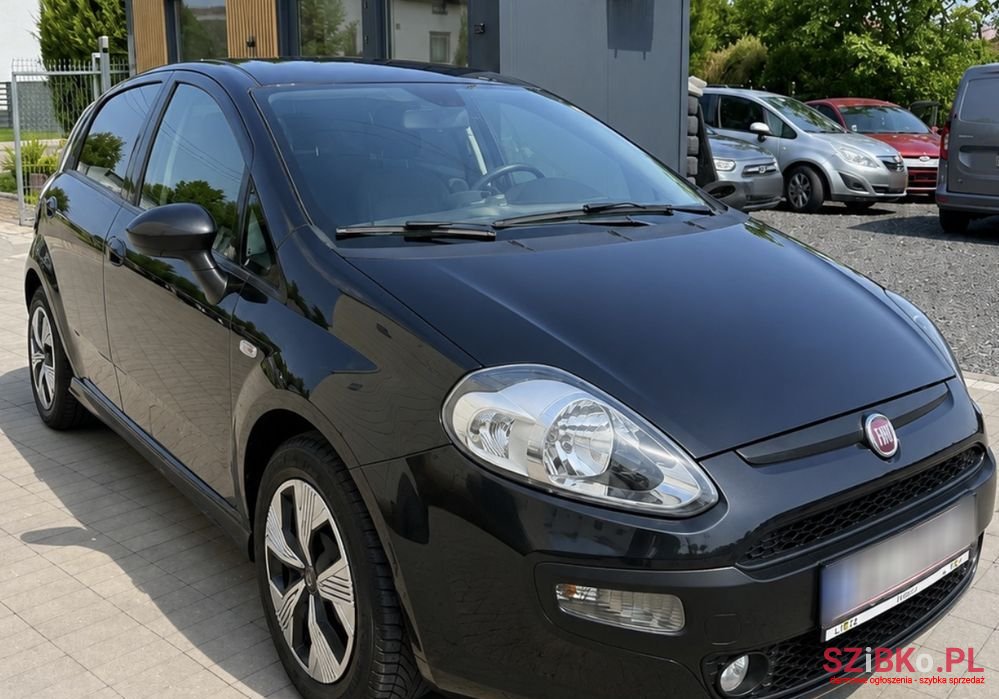 2010' Fiat Punto Evo photo #6