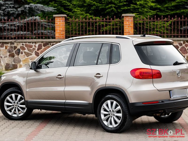 2012' Volkswagen Tiguan photo #4