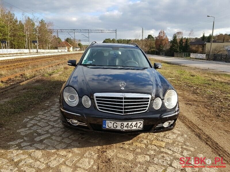 2006' Mercedes-Benz Klasa E photo #2