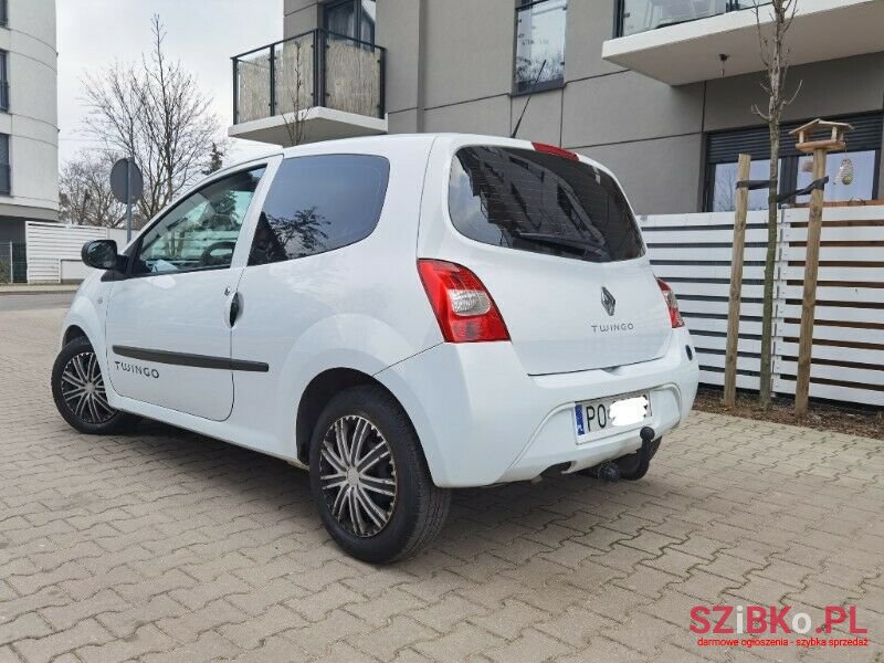 2011' Renault Twingo photo #6