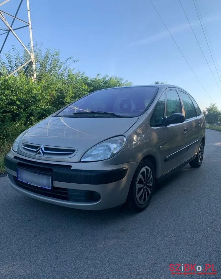 2002' Citroen Xsara Picasso 1.8 16V Sx photo #1