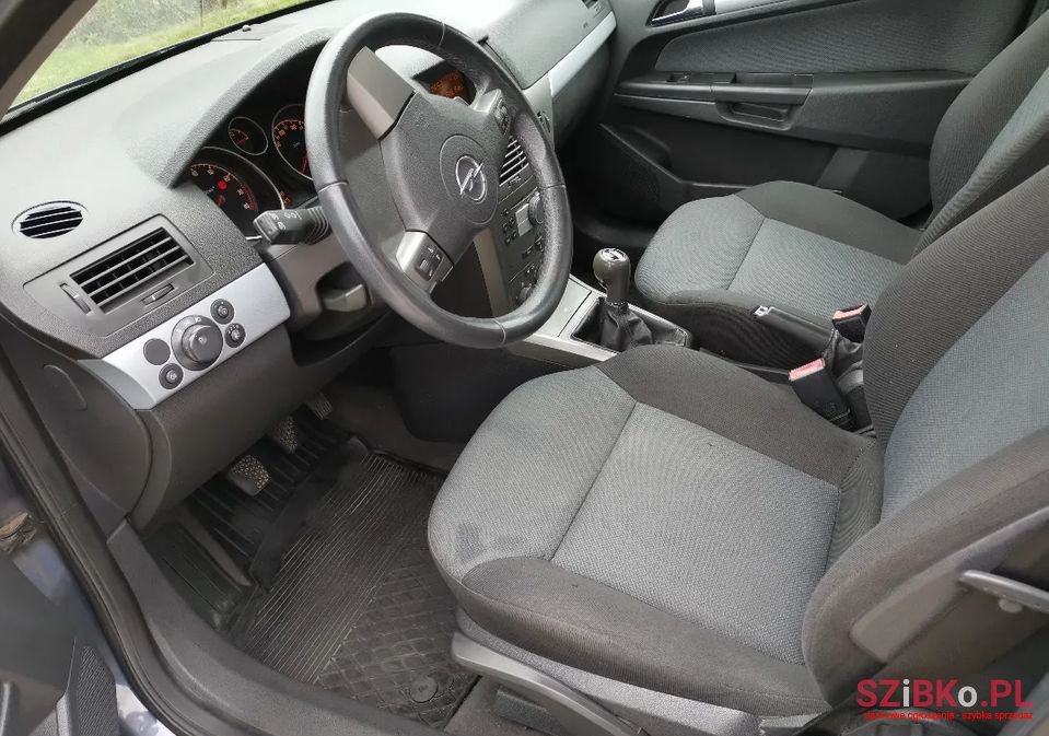 2006' Opel Astra photo #6