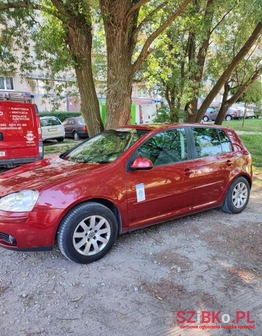 2005' Volkswagen Golf photo #2