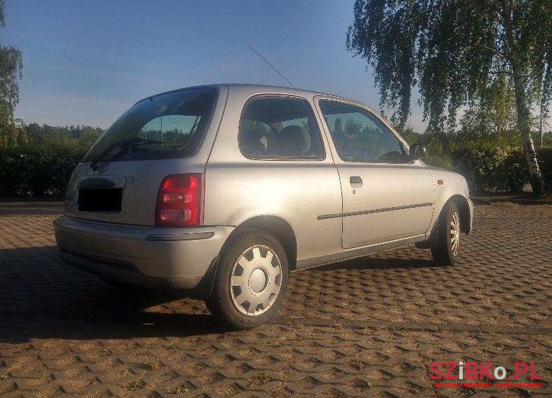 2001' Nissan Micra photo #1