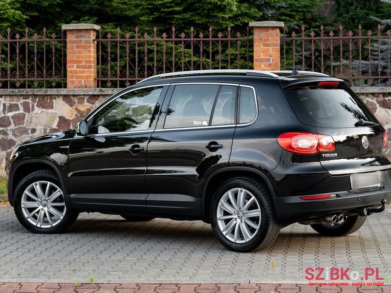 2010' Volkswagen Tiguan photo #4