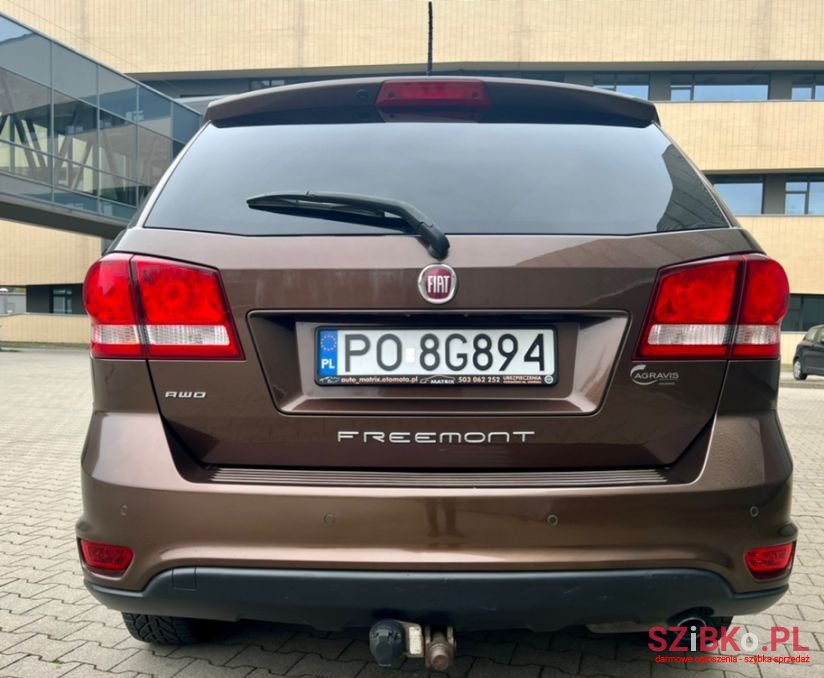 2012' Fiat Freemont photo #5