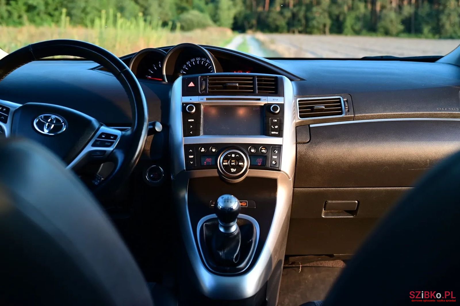 2013' Toyota Verso photo #5