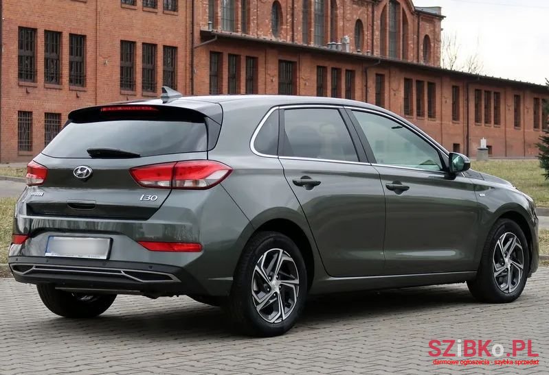 2023' Hyundai i30 Smart photo #5