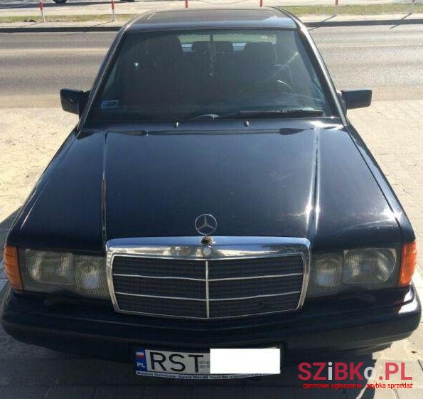 1991' Mercedes-Benz 190 photo #5