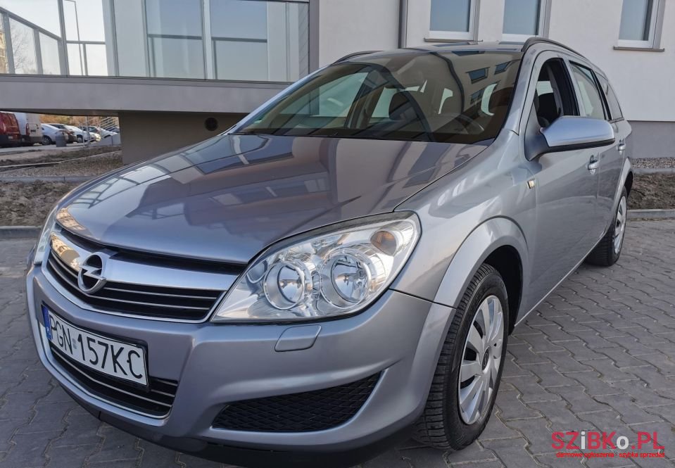 2009' Opel Astra photo #1