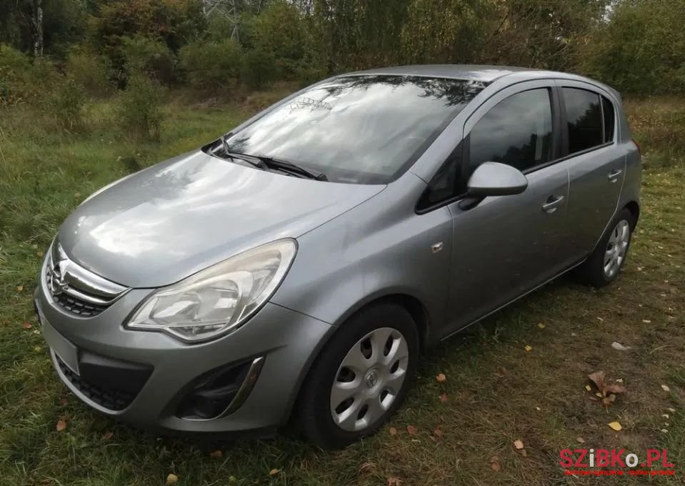 2012' Opel Corsa photo #1