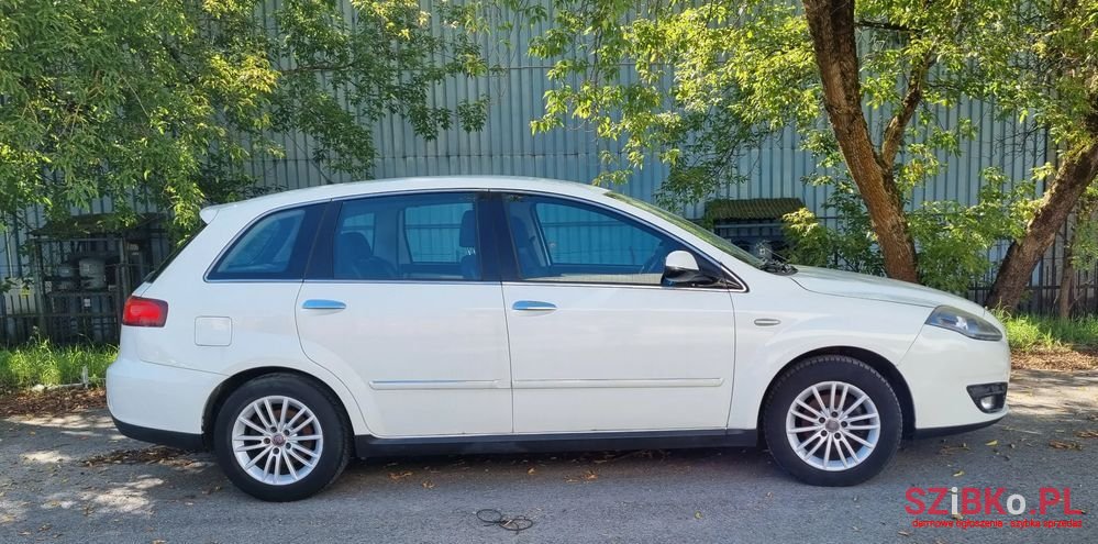 2010' Fiat Croma 1.9Jtd Dynamic photo #5