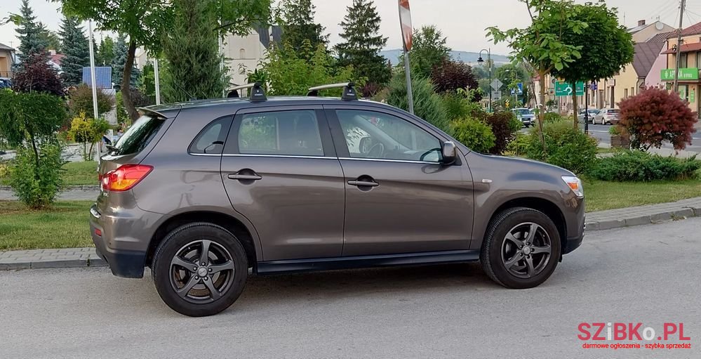 2010' Mitsubishi ASX photo #4