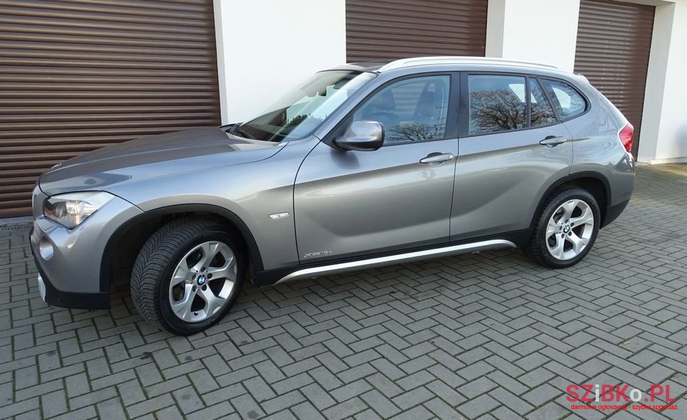 2011' BMW X1 photo #1