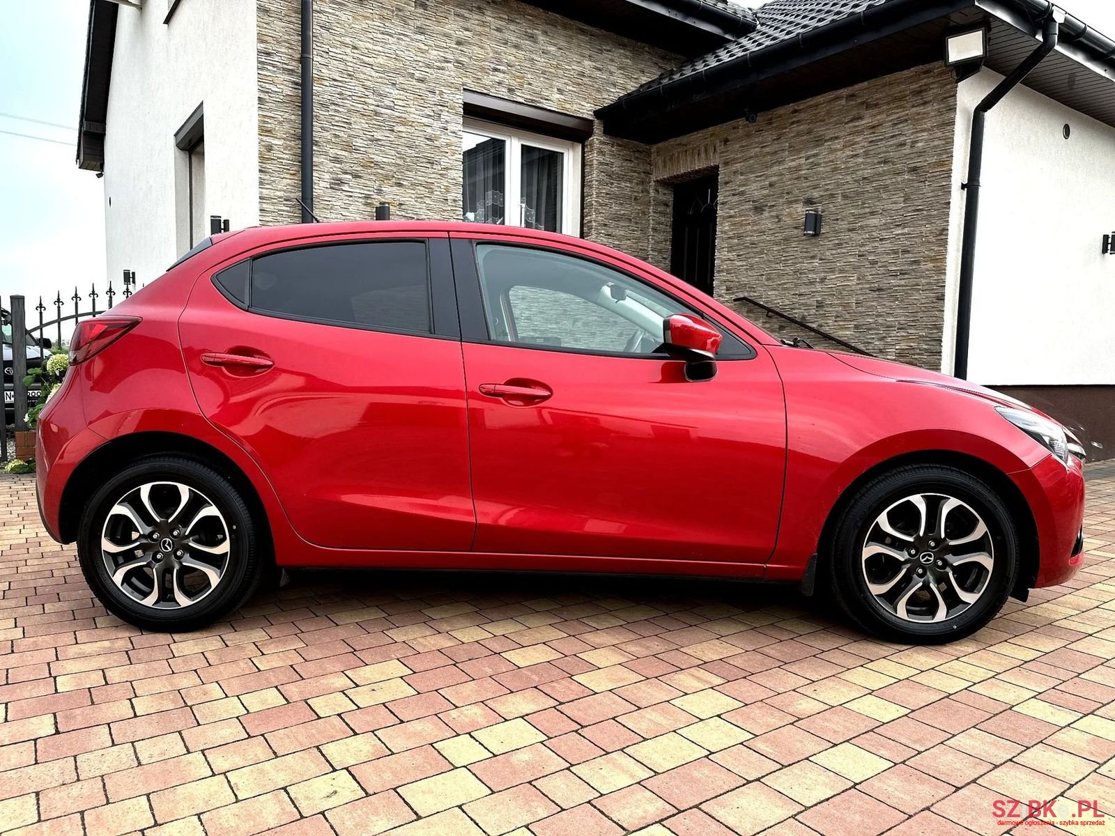 2017' Mazda 2 photo #4