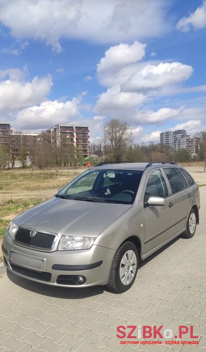2006' Skoda Fabia photo #2