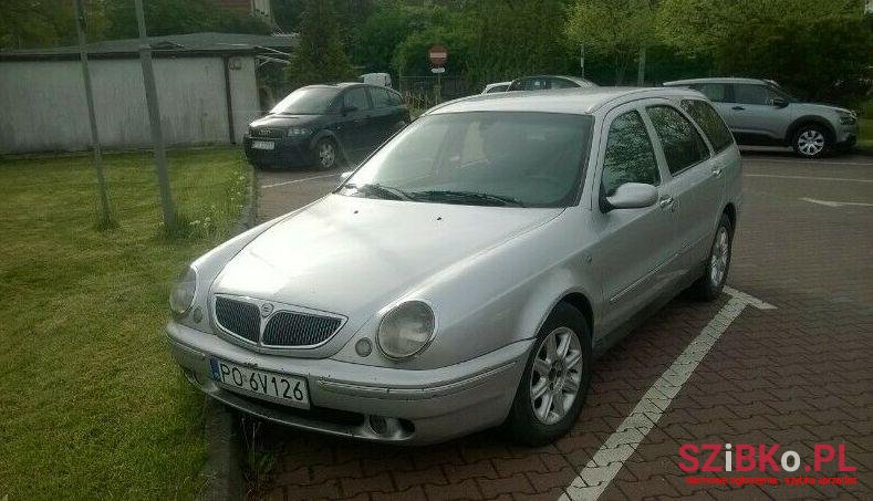 2000' Lancia Lybra photo #4