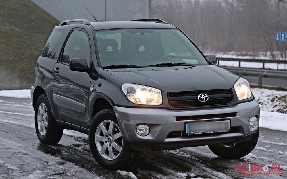 2004' Toyota RAV4 photo #4