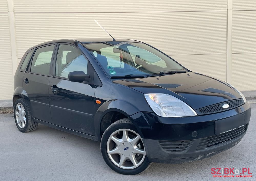 2004' Ford Fiesta photo #2