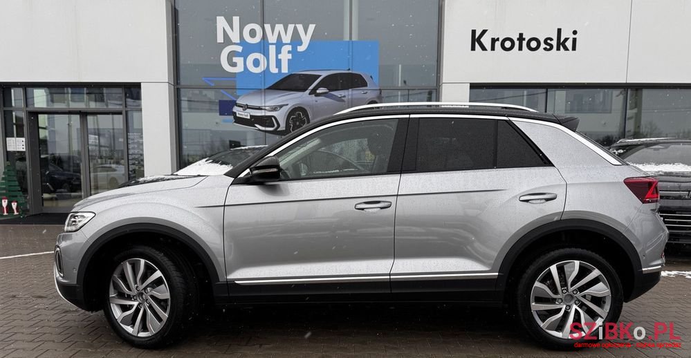 2024' Volkswagen T-Roc photo #3