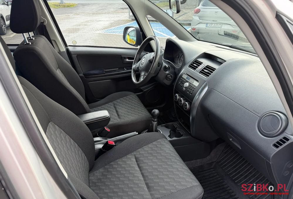2008' Suzuki SX4 photo #6
