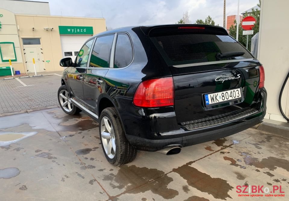 2003' Porsche Cayenne photo #1