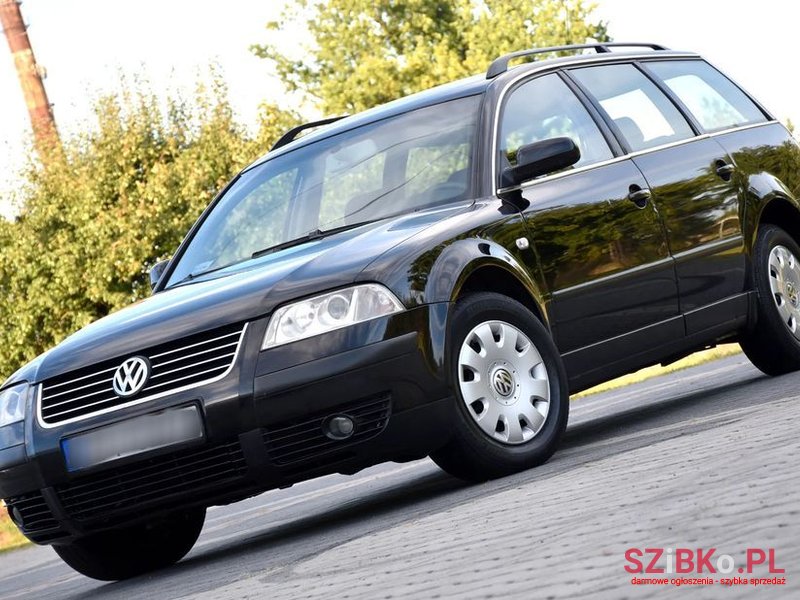 2003' Volkswagen Passat 1.9 Tdi Comfortline photo #1