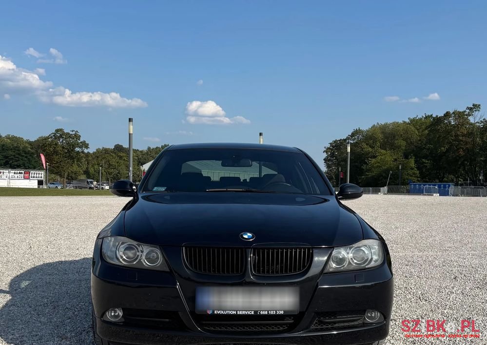 2006' BMW 3 Series 320I photo #2
