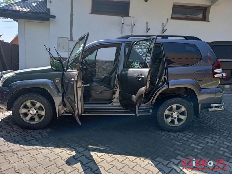 2007' Toyota Land Cruiser photo #3