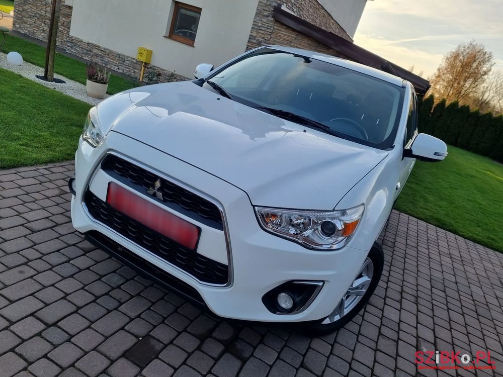 2013' Mitsubishi ASX photo #1