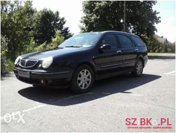 2000' Lancia Lybra photo #3