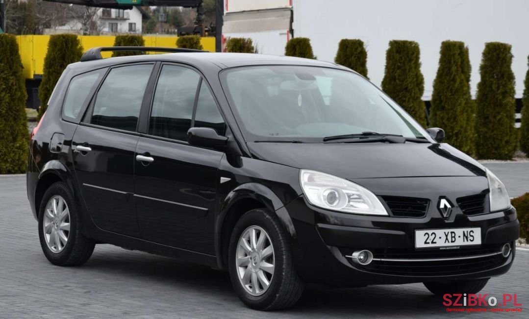 2007' Renault Grand Scenic photo #2
