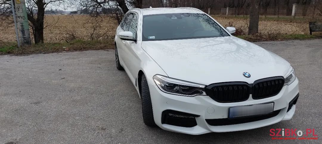2017' BMW 5 Series photo #6