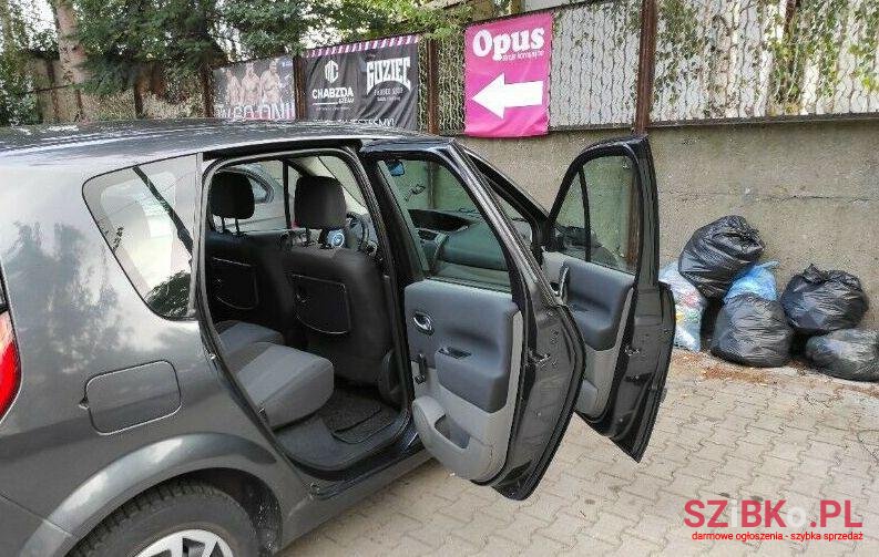 2007' Renault Scenic photo #1
