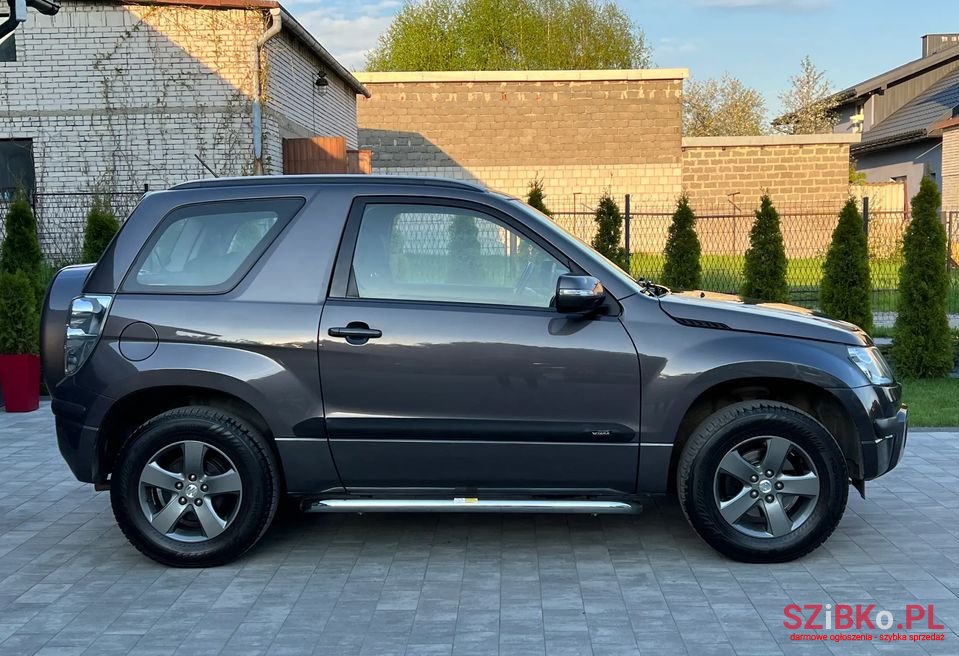 2009' Suzuki Grand Vitara photo #5