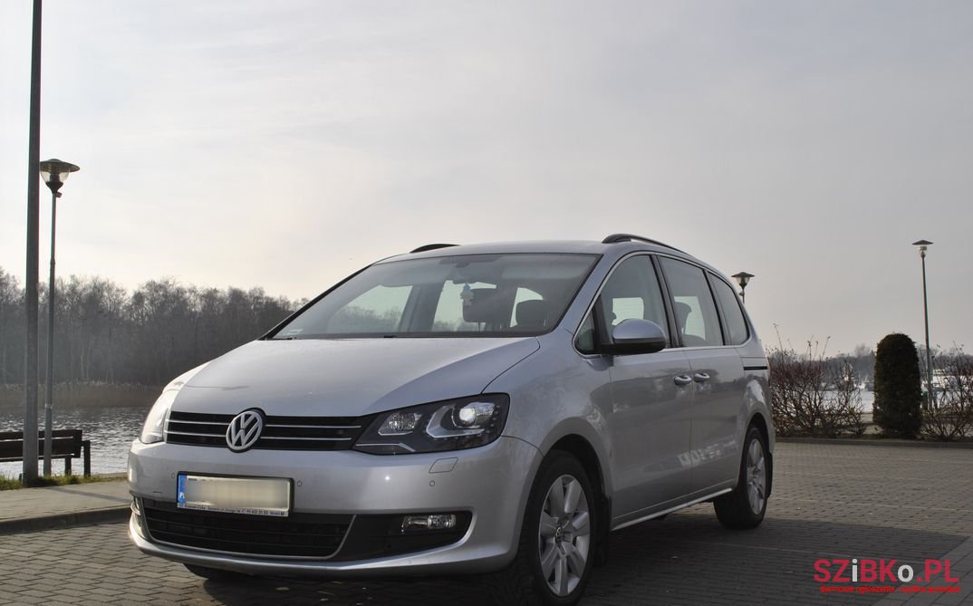 2013' Volkswagen Sharan photo #1