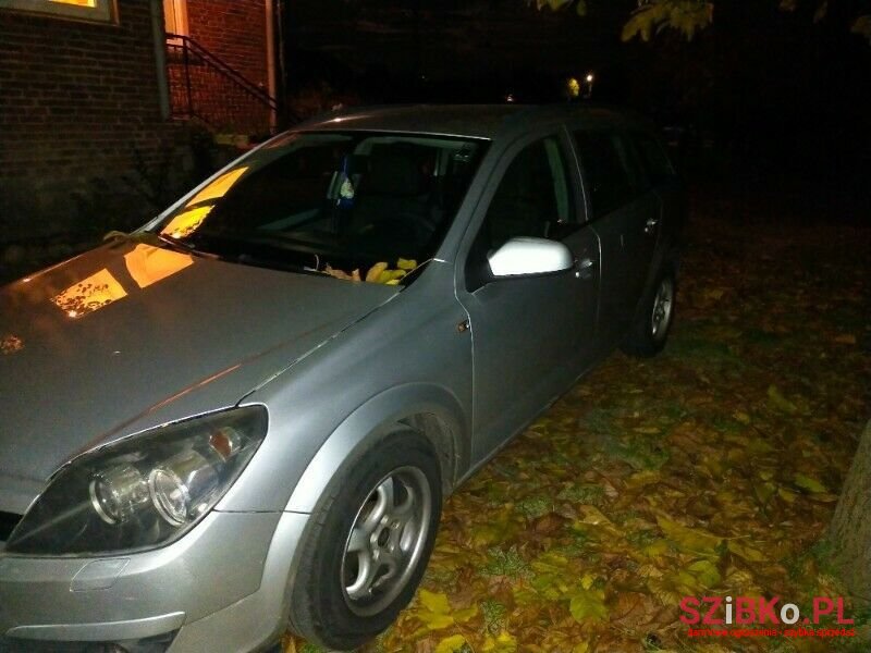 2005' Opel Astra photo #2